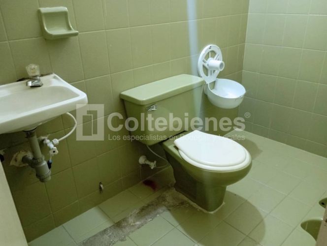 Local en arriendo en La Floresta, Medellín, 330 m² · foto 10 de 12