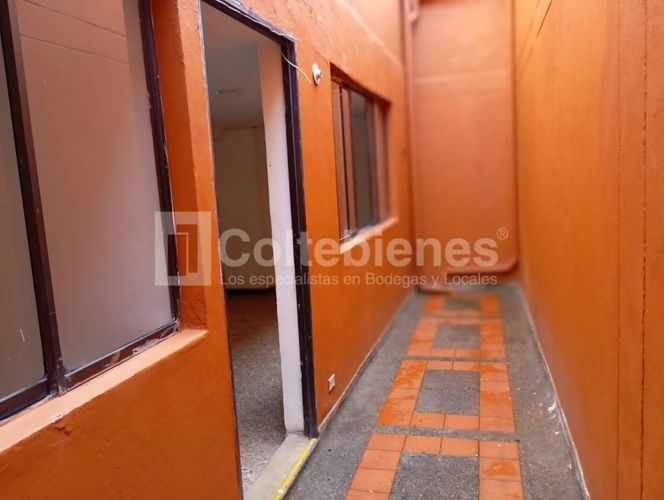 Local en arriendo en La Floresta, Medellín, 180 m² · foto 10 de 12