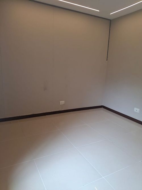 Apartamento de 3 alcobas en arriendo en El Poblado, Medellín, 130 m² · foto 7 de 24