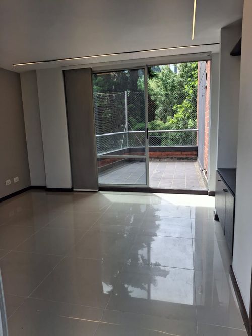 Apartamento de 3 alcobas en arriendo en El Poblado, Medellín, 130 m² · foto 11 de 24