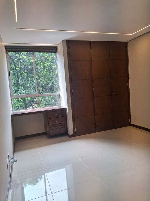 Apartamento de 3 alcobas en arriendo en El Poblado, Medellín, 130 m² · foto 14 de 24