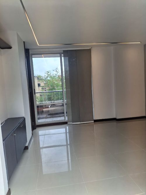 Apartamento de 3 alcobas en arriendo en El Poblado, Medellín, 130 m² · foto 17 de 24