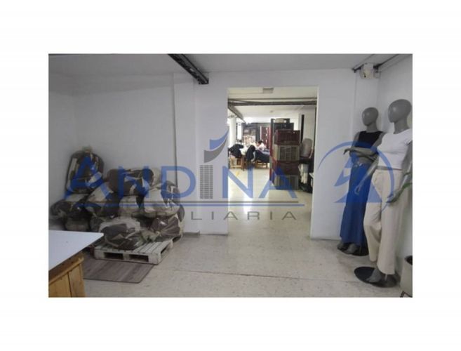 Local en arriendo en Colombia, Medellín, 300 m² · foto 6 de 8