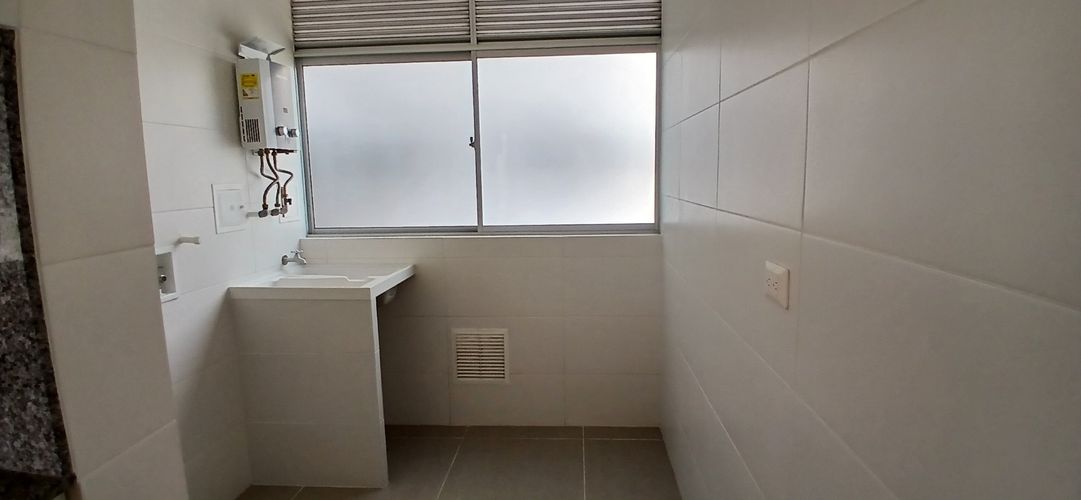 Apartamento de 3 alcobas en venta en Conjunto Residencial Monserrat, Floridablanca, 90 m² · foto 9 de 18