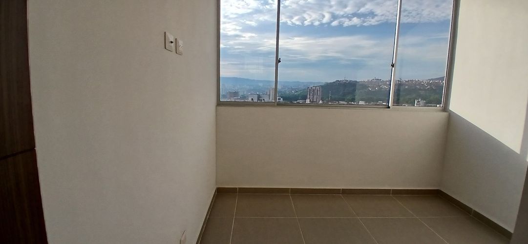 Apartamento de 3 alcobas en venta en Conjunto Residencial Monserrat, Floridablanca, 90 m² · foto 10 de 18