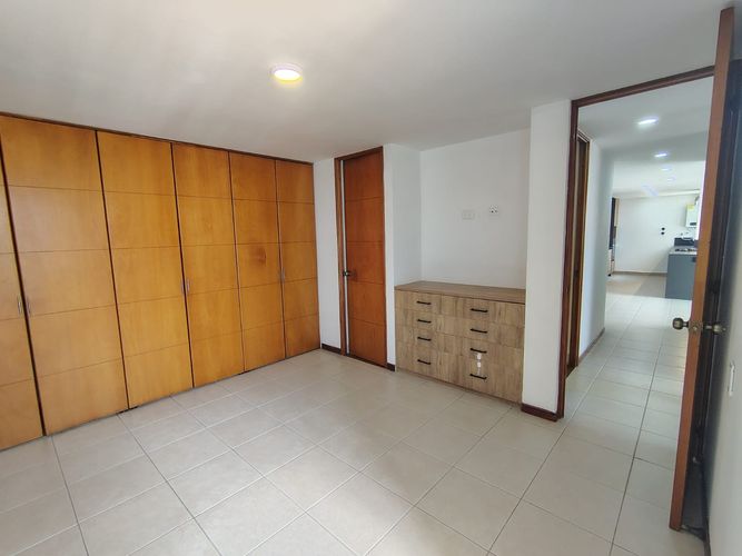 Apartamento de 2 alcobas en arriendo en El Poblado, Medellín, 100 m² · foto 8 de 18