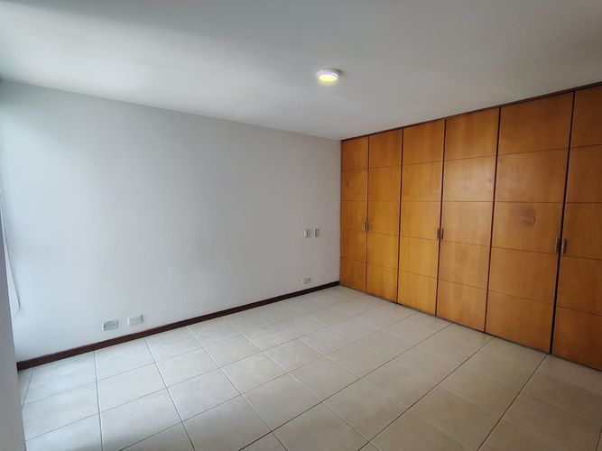 Apartamento de 2 alcobas en arriendo en El Poblado, Medellín, 100 m² · foto 9 de 18