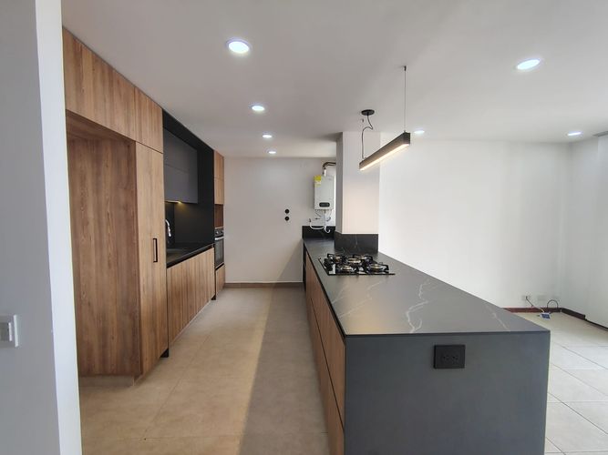 Apartamento de 2 alcobas en arriendo en El Poblado, Medellín, 100 m² · foto 6 de 18