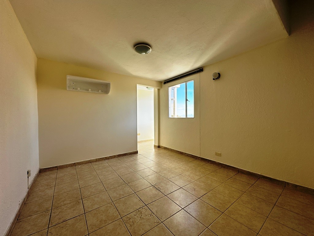Casa en venta en Villa De Los Alpes Ii Sector, Bogotá · foto 2 de 19