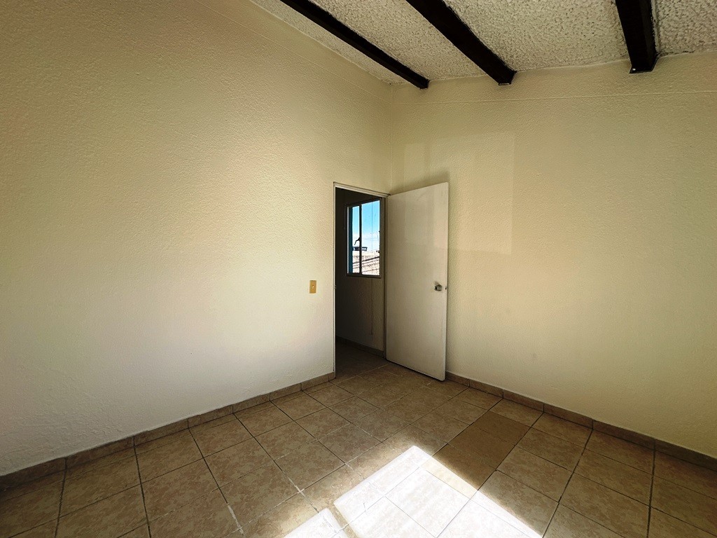 Casa en venta en Villa De Los Alpes Ii Sector, Bogotá · foto 8 de 19