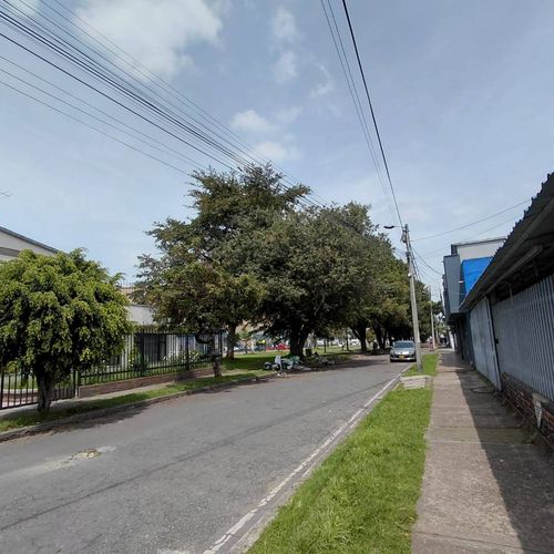 Casa de 4 alcobas en venta en Normandia, Bogotá, 247 m² · foto 4 de 24