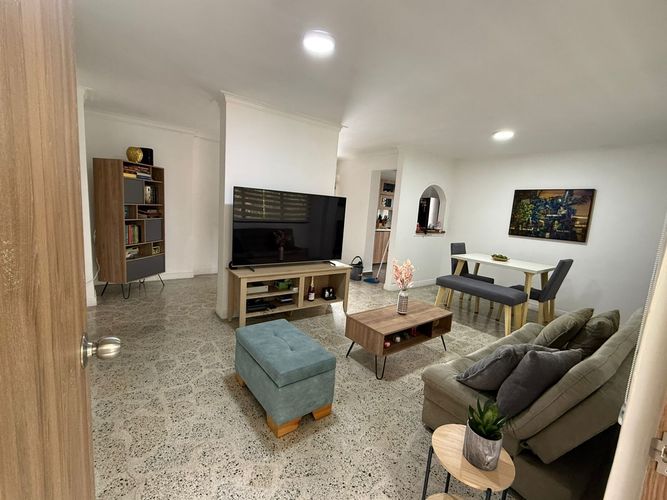 Apartamento de 3 alcobas en arriendo en Laureles, Medellín, 108 m² · foto 2 de 20