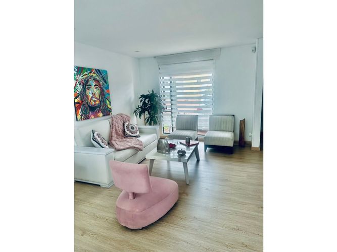 Casa en venta en Laura Vicuña, Chía · foto 2 de 23