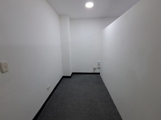 Oficina en arriendo en Laureles, Medellín, 35 m² · foto 4 de 20