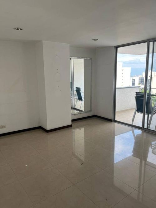 Apartamento en venta en Versalles, Cali · foto 3 de 15