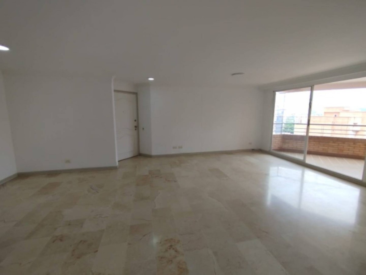 Apartamento en arriendo en Laureles, Medellín · foto 2 de 24