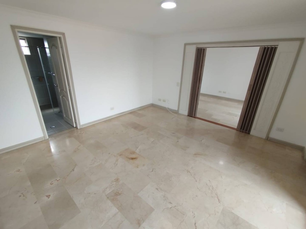 Apartamento en arriendo en Laureles, Medellín · foto 9 de 24