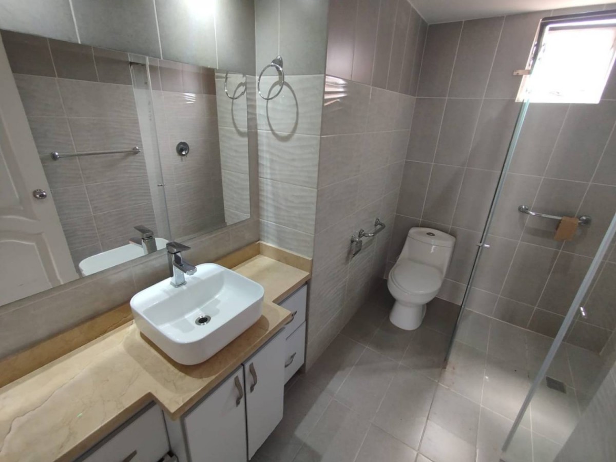 Apartamento en arriendo en Laureles, Medellín · foto 20 de 24