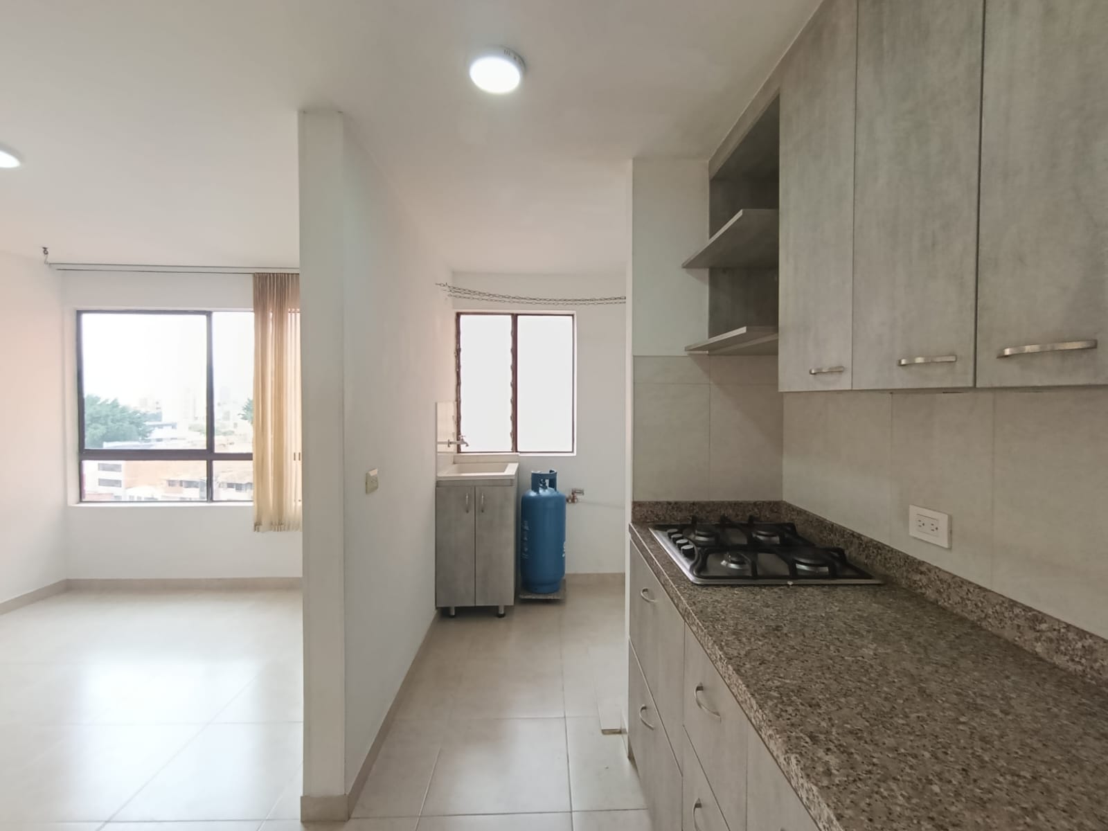 Apartaestudio en arriendo en Laureles, Medellín · foto 5 de 11