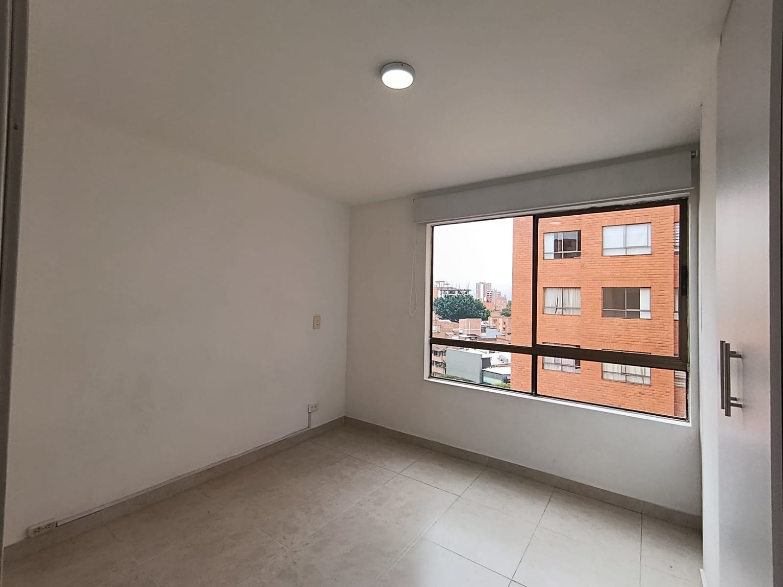 Apartaestudio en arriendo en Laureles, Medellín · foto 10 de 11
