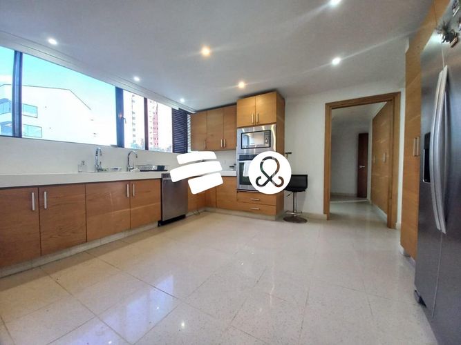 Apartamento de 5 alcobas en venta en La Florida, Medellín, 456 m² · foto 3 de 18