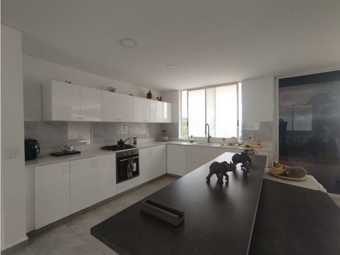 Casa de 3 alcobas en venta en Lomitas, La Ceja, 200 m² · foto 2 de 19