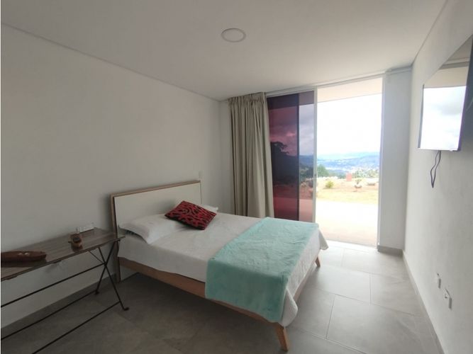 Casa de 3 alcobas en venta en Lomitas, La Ceja, 200 m² · foto 10 de 19