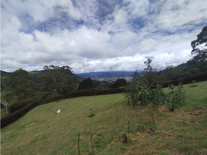 Casa de 3 alcobas en venta en Lomitas, La Ceja, 200 m² · foto 19 de 19