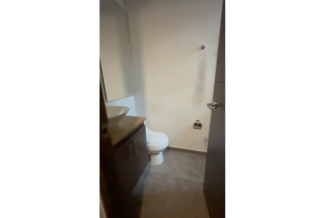 Apartamento en venta en Loma Del Esmeraldal, Envigado · foto 19 de 22