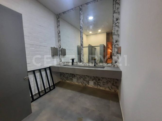 Local en arriendo en El Peñon, Cali, 9 m² · foto 8 de 16