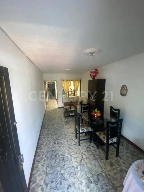 Casa de 11 alcobas en venta en Primero De Mayo, Cali, 371 m² · foto 3 de 24