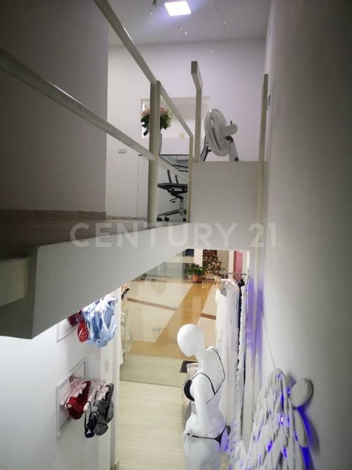 Local en venta en Unicentro Cali, Cali, 27 m² · foto 3 de 9