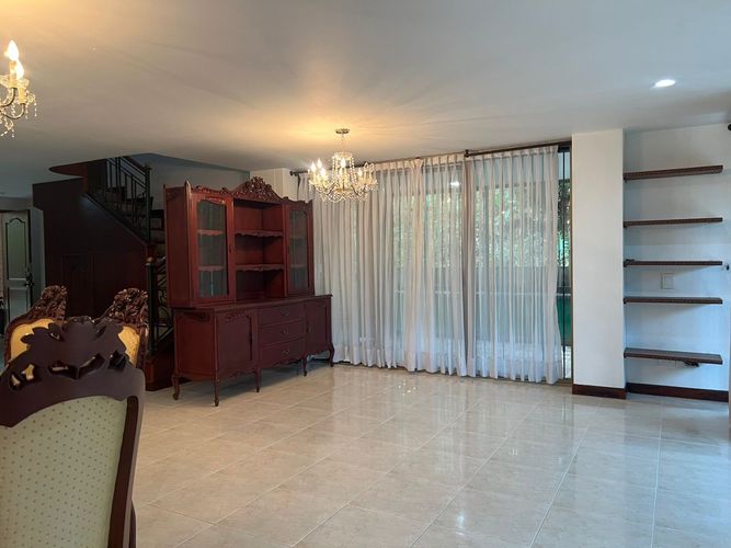 Casa de 4 alcobas en arriendo en El Poblado, Medellín, 220 m² · foto 12 de 18