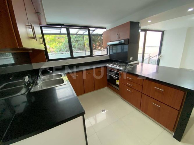 Casa de 4 alcobas en venta en Nueva Tequendama, Cali, 237 m² · foto 7 de 24