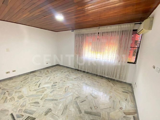 Casa de 4 alcobas en venta en Nueva Tequendama, Cali, 237 m² · foto 12 de 24