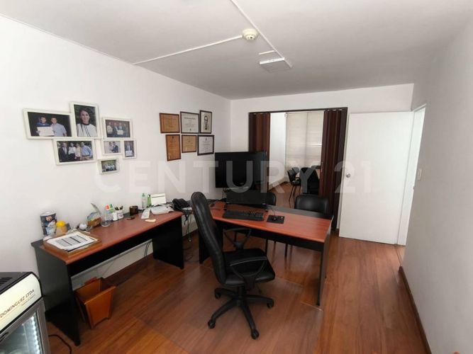 Oficina en arriendo en Santa Monica, Cali, 216 m² · foto 3 de 24