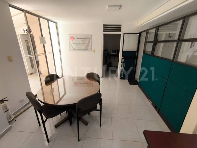 Oficina en arriendo en Santa Monica, Cali, 216 m² · foto 22 de 24