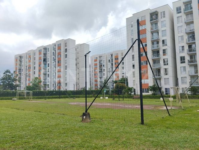 Apartamento de 2 alcobas en venta en Cr. Los Naranjos, Jamundí, 56 m² · foto 16 de 20