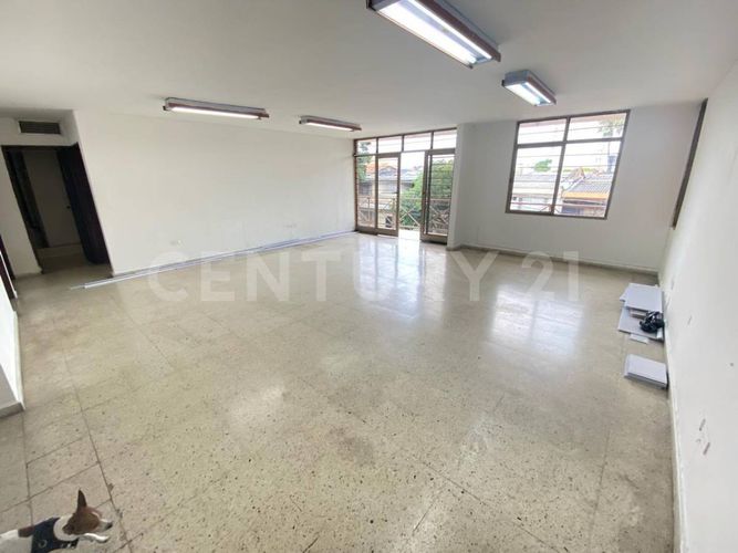 Oficina en venta en Santa Monica, Cali, 293 m² · foto 17 de 23