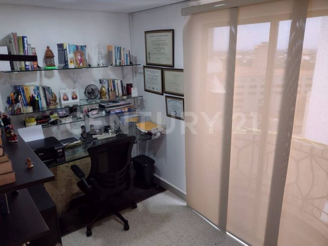 Apartamento de 2 alcobas en venta en Los Alcazares, Cali, 165 m² · foto 12 de 13