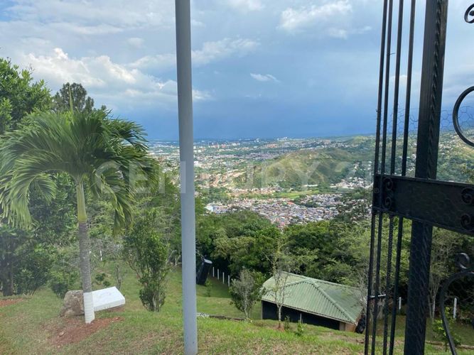 Casa de 4 alcobas en venta en Bellavista, Cali, 400 m² · foto 11 de 24