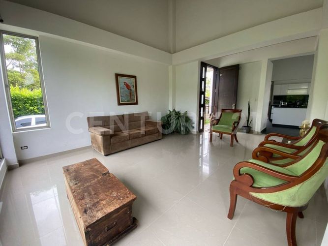 Casa de 5 alcobas en venta en Verde Horizonte, Jamundí, 261 m² · foto 4 de 23