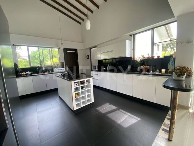 Casa de 5 alcobas en venta en Verde Horizonte, Jamundí, 261 m² · foto 6 de 23