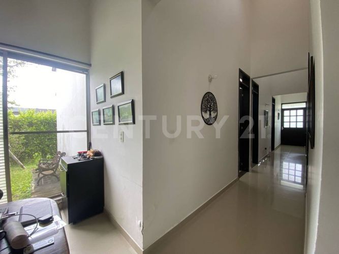 Casa de 5 alcobas en venta en Verde Horizonte, Jamundí, 261 m² · foto 9 de 23