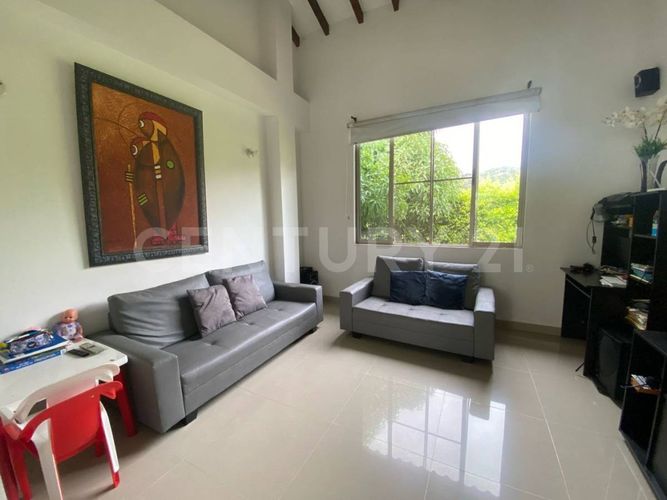 Casa de 5 alcobas en venta en Verde Horizonte, Jamundí, 261 m² · foto 10 de 23