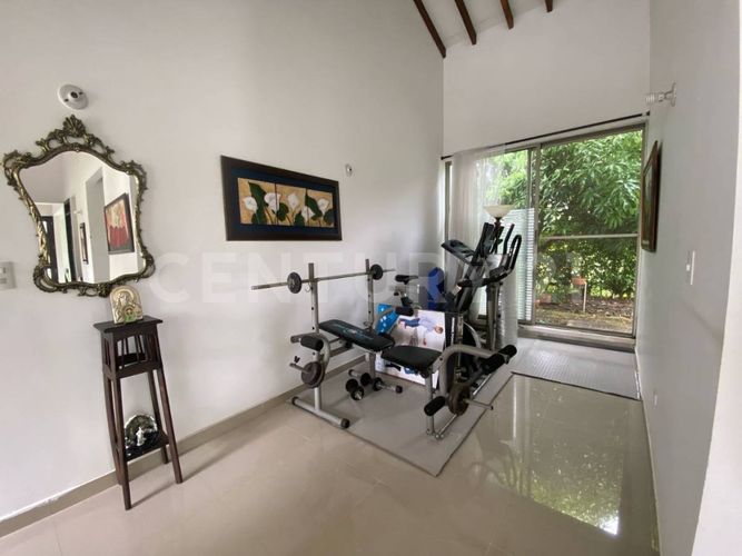 Casa de 5 alcobas en venta en Verde Horizonte, Jamundí, 261 m² · foto 11 de 23