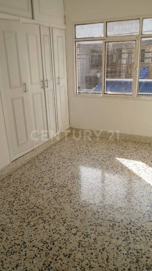 Casa de 12 alcobas en venta en La Esmeralda, Cali, 350 m² · foto 9 de 16