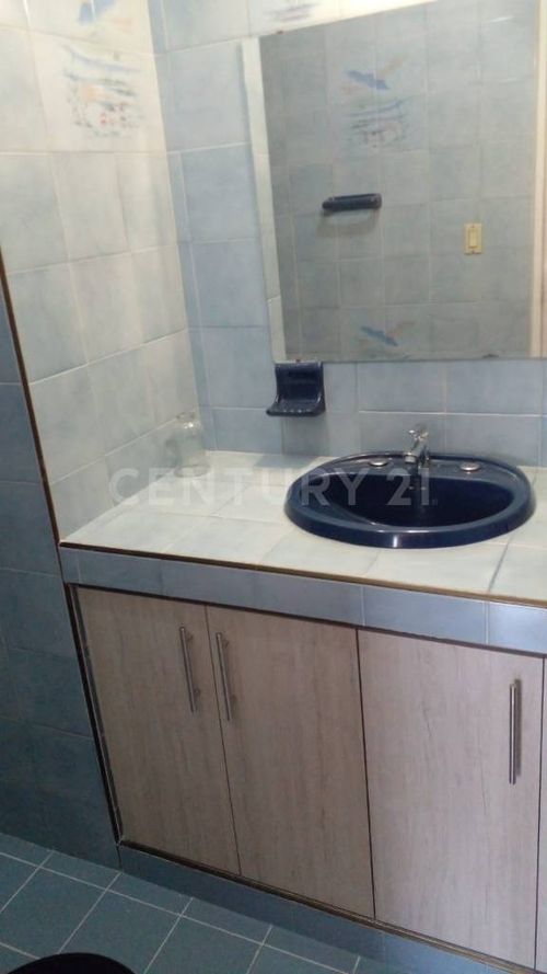 Casa de 12 alcobas en venta en La Esmeralda, Cali, 350 m² · foto 14 de 16