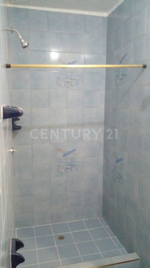 Casa de 12 alcobas en venta en La Esmeralda, Cali, 350 m² · foto 15 de 16