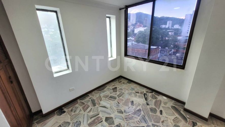 Apartamento de 5 alcobas en venta en Granada, Cali, 189 m² · foto 7 de 16